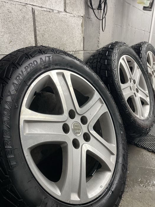 Джанти със гуми Suzuki grand vitara