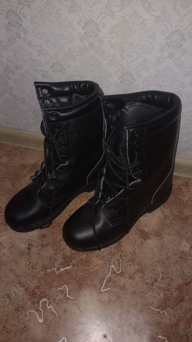 Продам берцы новые
