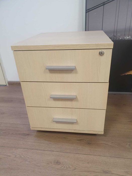 Vand Mobilier de Birou