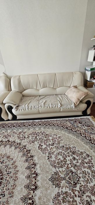 Продам диван и кресло