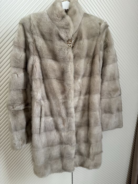 Продам норковую шубу