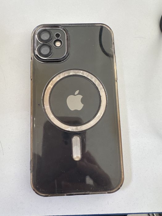 iPhone 11 в отличном состоянии