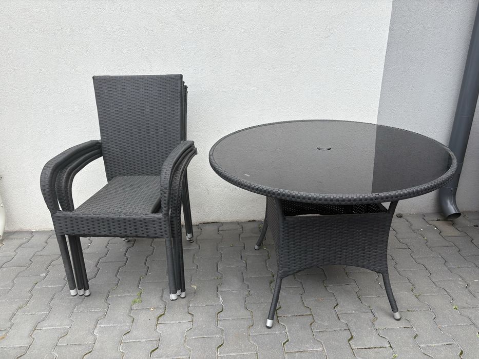 Vand masa gradina cu patru scaune