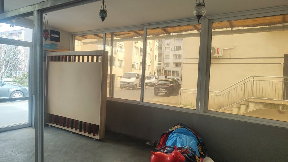 Плъзгащата алуминиева дограма