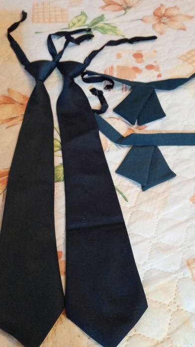 Продам кашне, рубашку, брюки, аксельбант, планшет, шляпу.