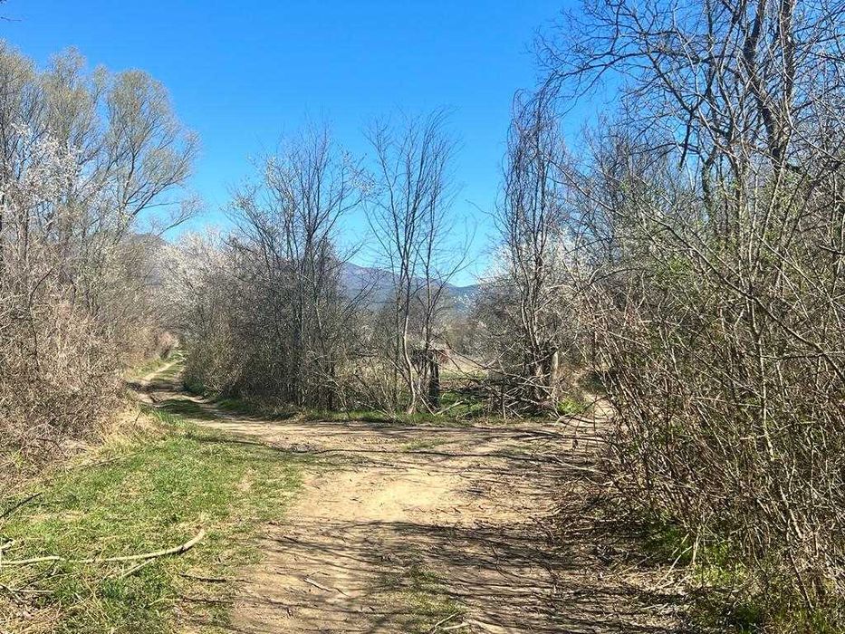 1.6 дк Дворно Място / Парцел в Казанлък зад Художествената Гимназия