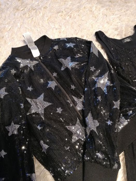 Rochita fetite+gecuta C&A cadou. 10-12 ani2 anii