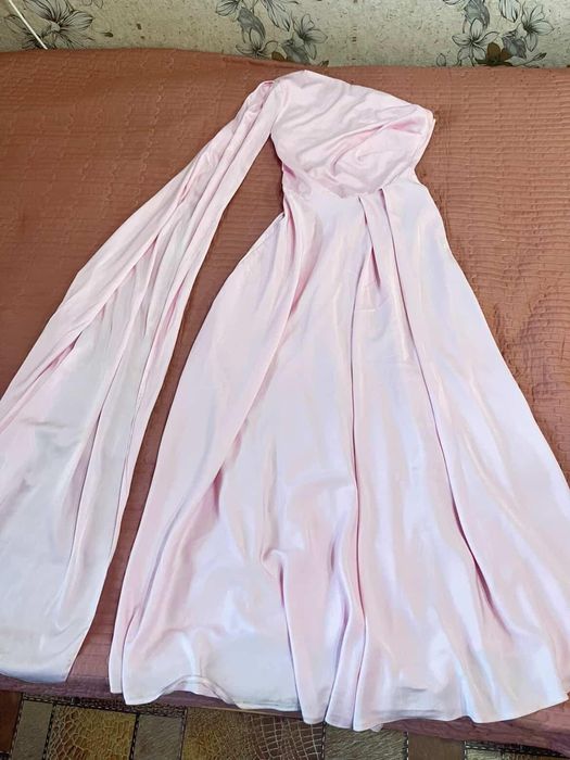 Продам платье! От 3 до 10тысч