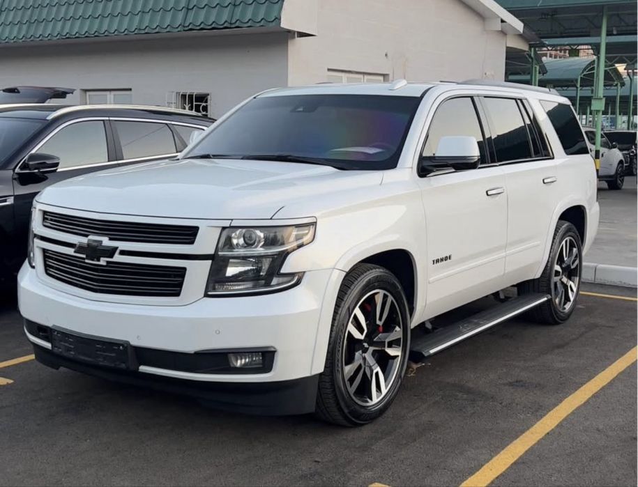 Tahoe premier RST.