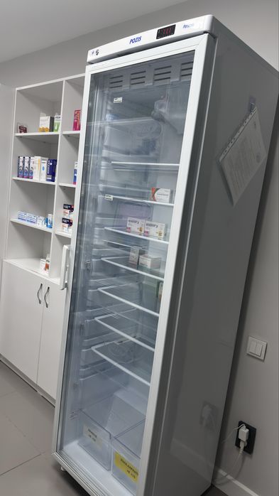 Холодильник фармацевтический