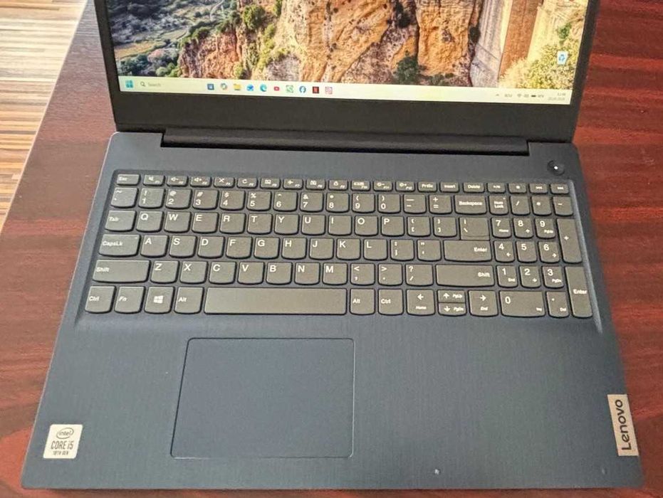 Laptop Lenovo IdeaPad 3 15 inch Model 81WE I5 gen 10