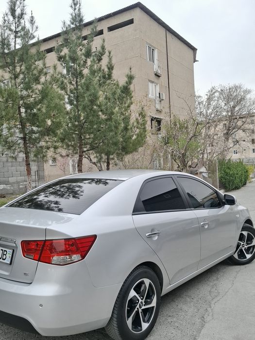 Киа форте мошина