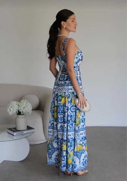 Сарафан с ремешком.