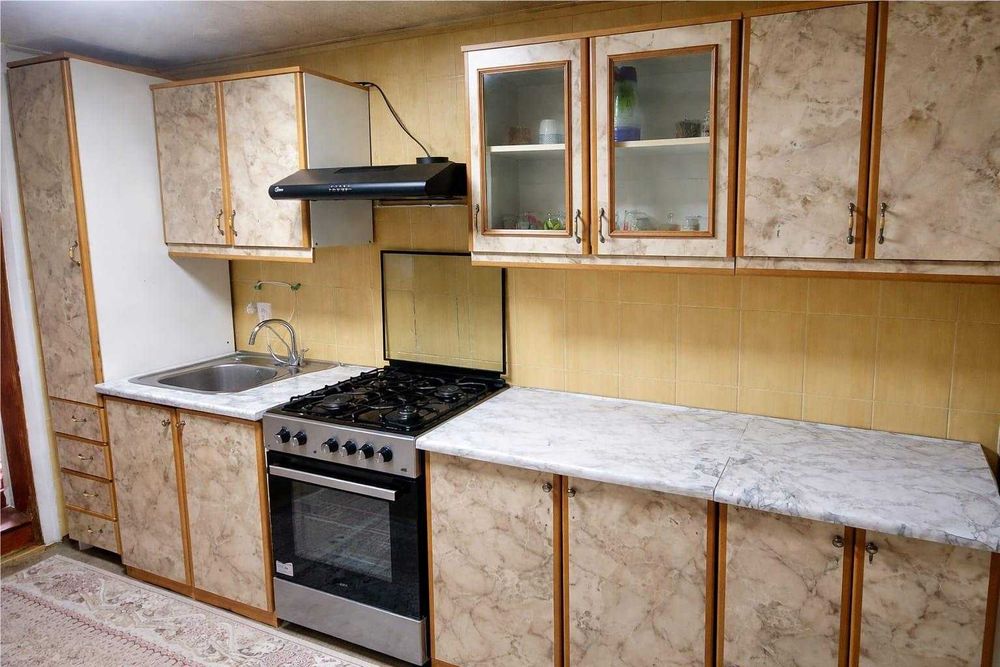 Большой дом в Рабочем поселке Сортировка