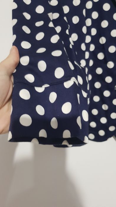 Sacou dama mar 40 pe eticheta dar recomand 38