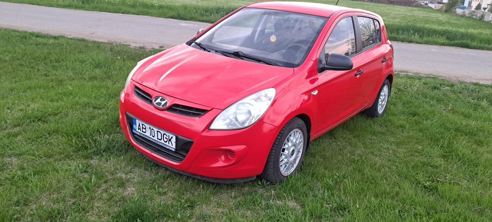 Hyundai  I 20 An 2012