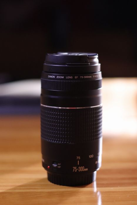 Obiectiv Canon EF 75-300 MM f/4-5.6 III USM