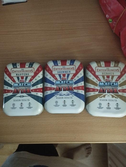 Album Match Attax + 536 cartonase cu jucători+3 cuti fara  jucători