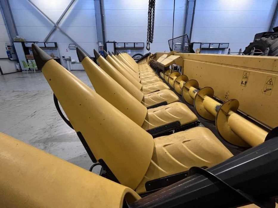 Echipament pentru porumb New Holland 12 R
