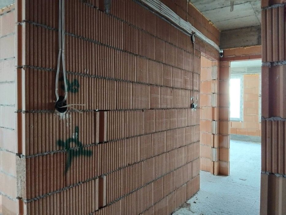 Продава се Тристаен апартамент в Бургас, Славейков - 103 кв.м за 1282 €/кв.м - Снимка #7