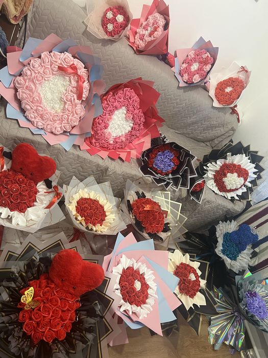 Buchet trandafiri satin