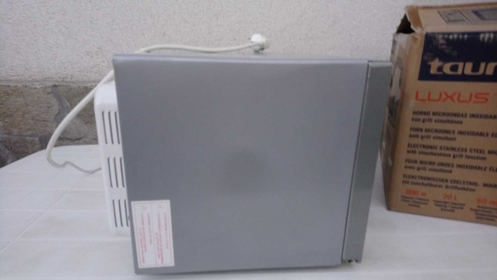 Употребявана микровълнова фурна инокс