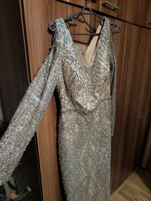 Дамска рокля 42 размер