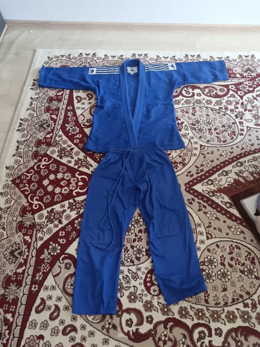Дзюдо кимона adidas