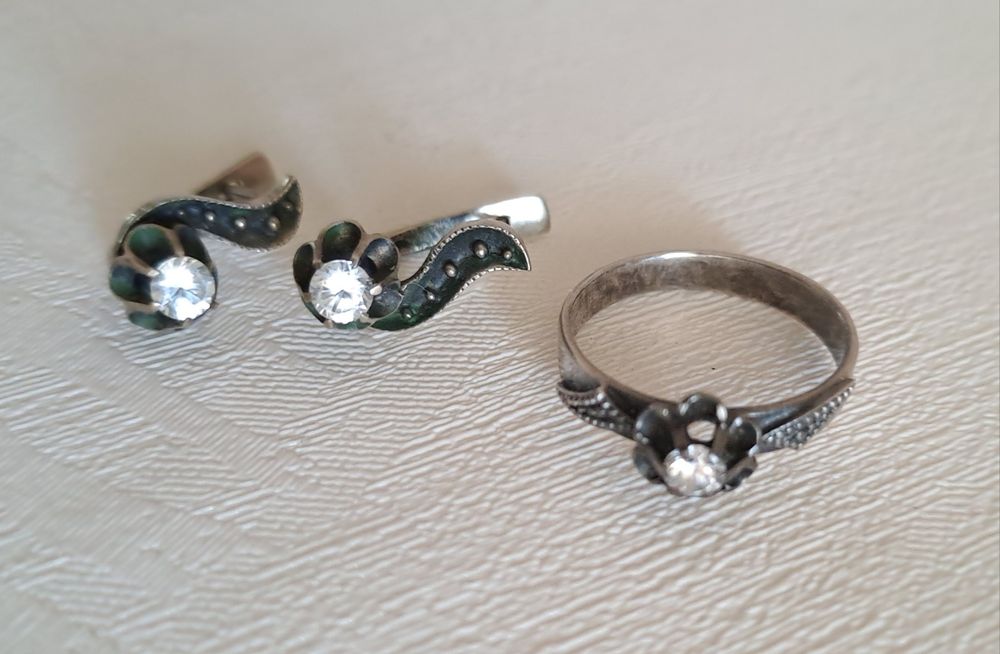 Серебряные сережки и колечко (СССР)