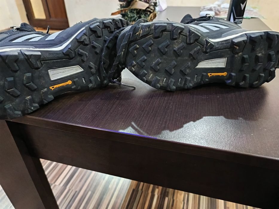 Боти адидас-gore tex