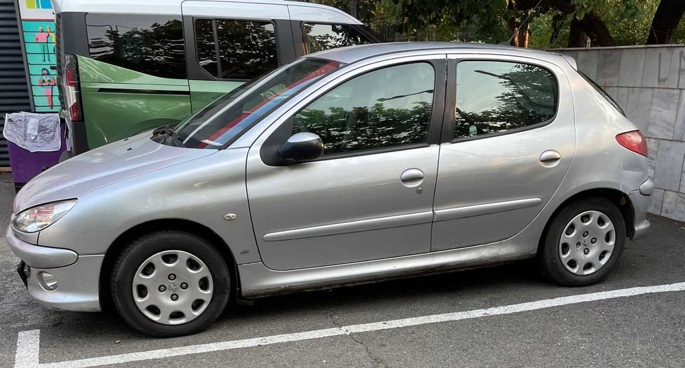 PEUGEOT 206 , 1.4 HDI ,  2005  , 70.000 KM, aer conditionat