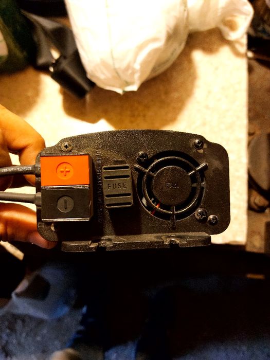 Автомобильный инвертор