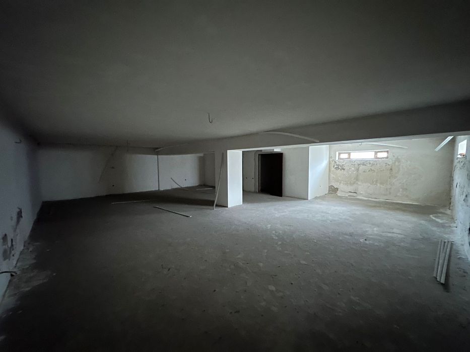 Продам дом, 3 этажа, элитный район