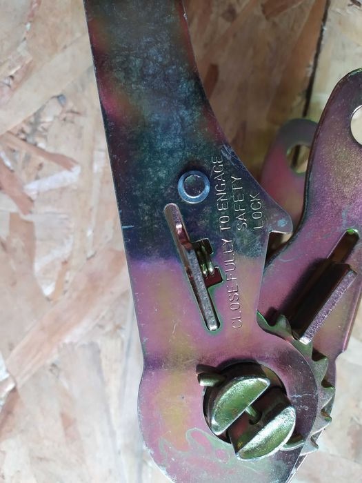 Тричотки за колани