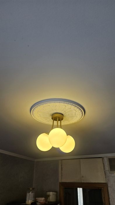 Люстра новая минималистичная