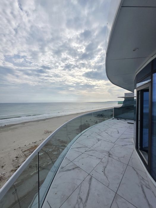 Apartament 3 camere Mamaia White Titanic