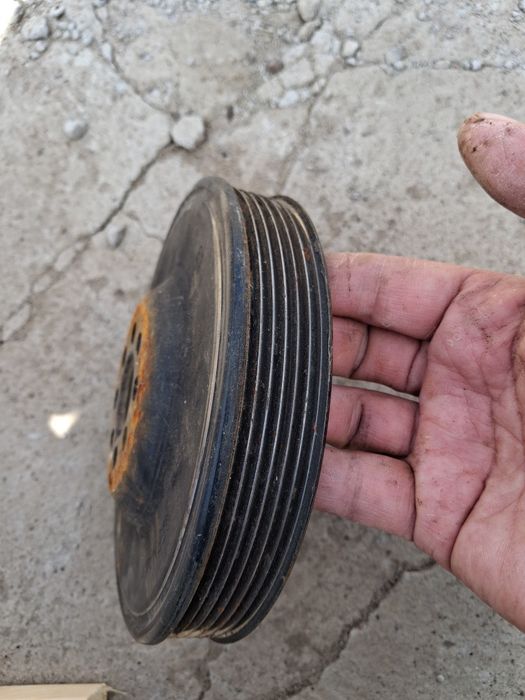 Шкиф каленвала ауди 2.6