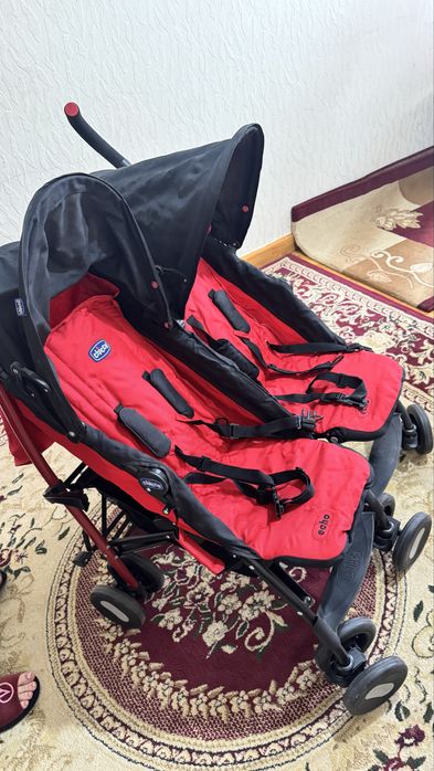 Коляска для двойняшек