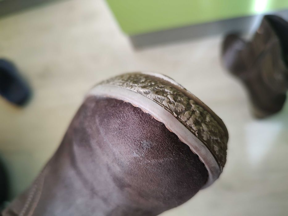 Кафяви велурени боти 41 номер  15 лв