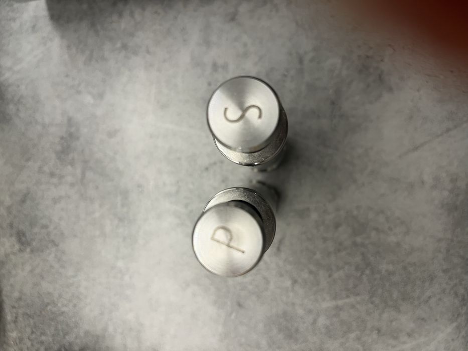 Мелнички от неръждаема стомана  за сол и пипер Brabantia