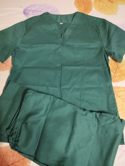 Продам новый медицинский костюм