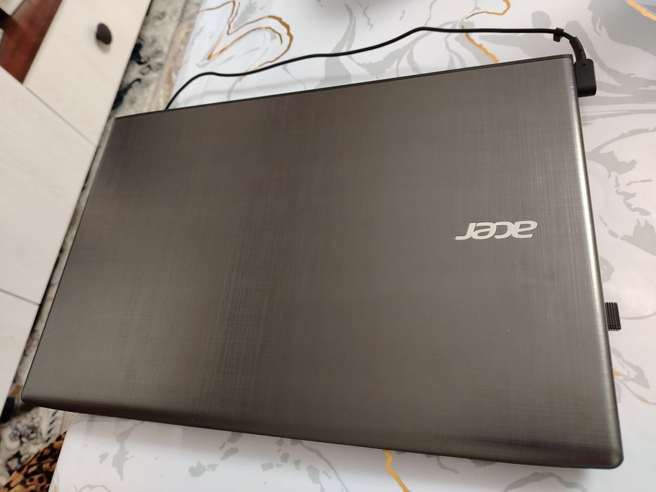 Ноутбук Acer Core i5 сотилади (kelishiladi)