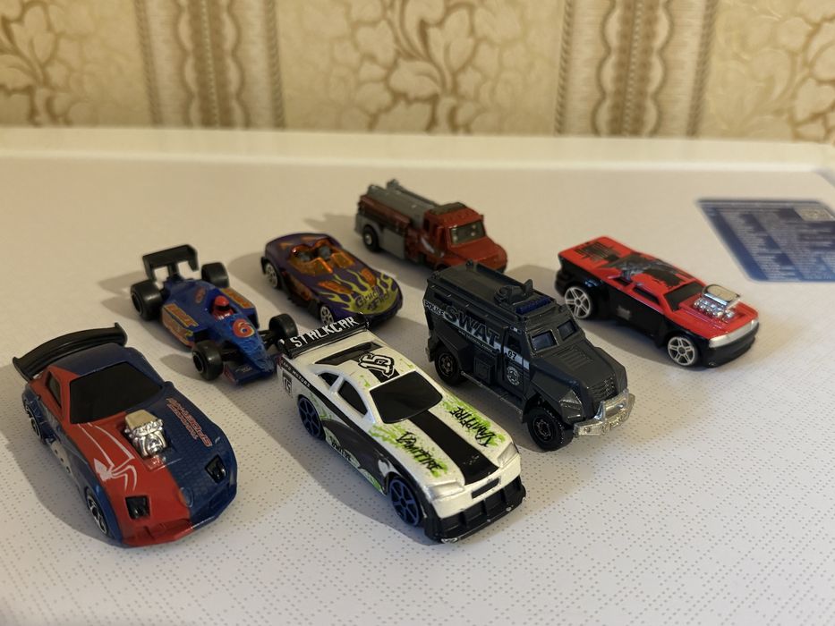 Метални коли