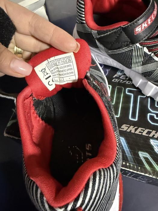 Adidasi skechers copii