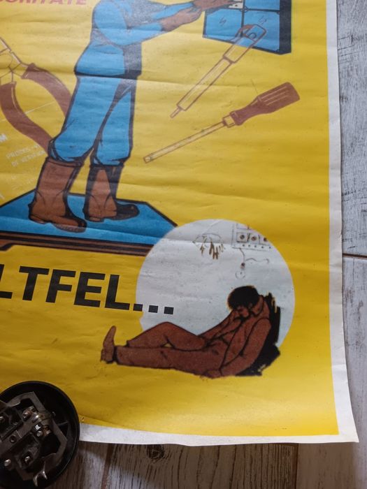 Afișe protectia Muncii,vechi, de colectie 50/70cm,perioada comunista