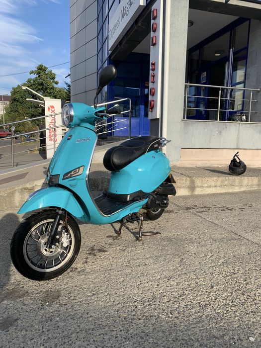 Vant/inchiriez tot ce se vede in poze scutere cu si fara permis