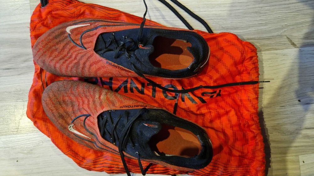 Футболни Бутонки 42,5