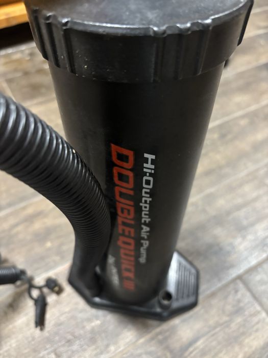 Помпа за надуваеми изделия