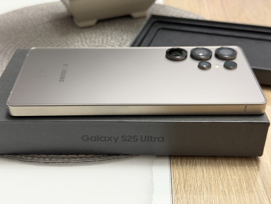 Samsung Galaxy S25 Ultra 5G 256GB Гаранция!