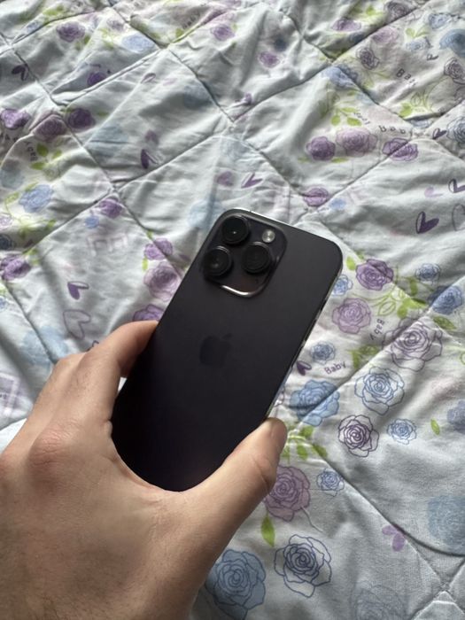 срочно продам 14 про 256гб